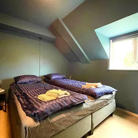 Roost Cozy Near Solsiden, Free Parking ! Lägenhet